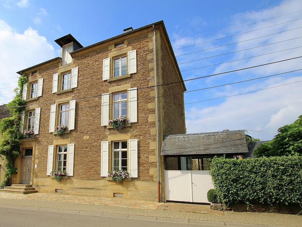 Unique Holiday Home In Virton With Jacuzzi Latour Exterior foto